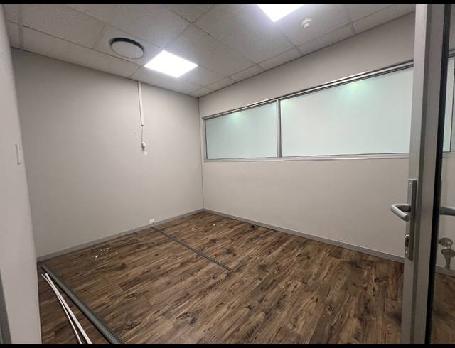 148M² OFFICE TO LET IN ROSEBANK